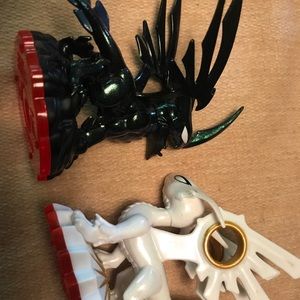 Skylander Black and White Dragons